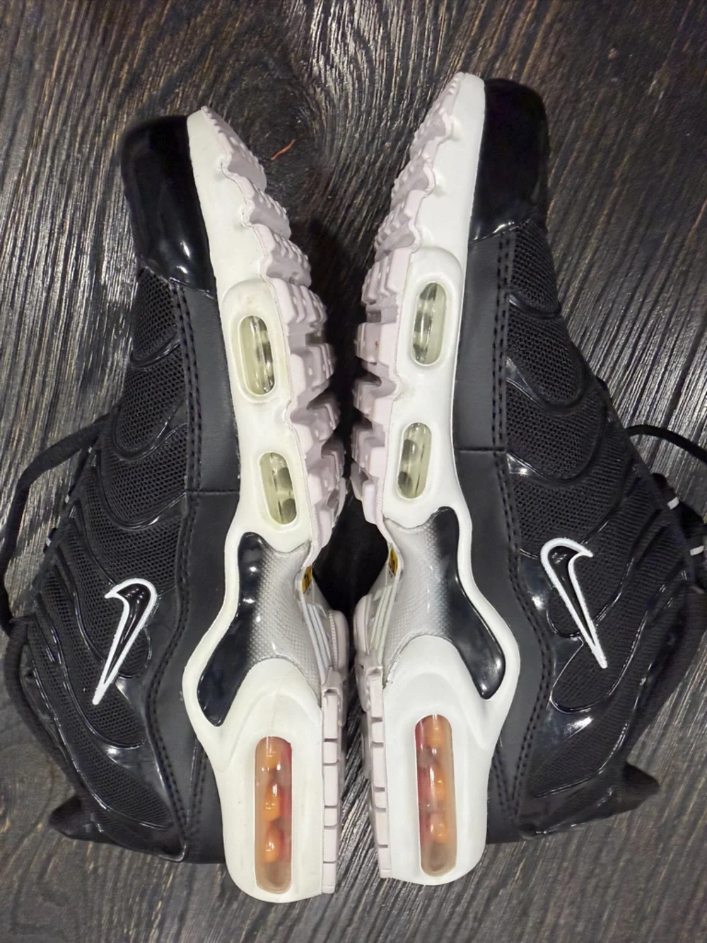Nike Air Max Plus Black White Sneakers Womens size 6